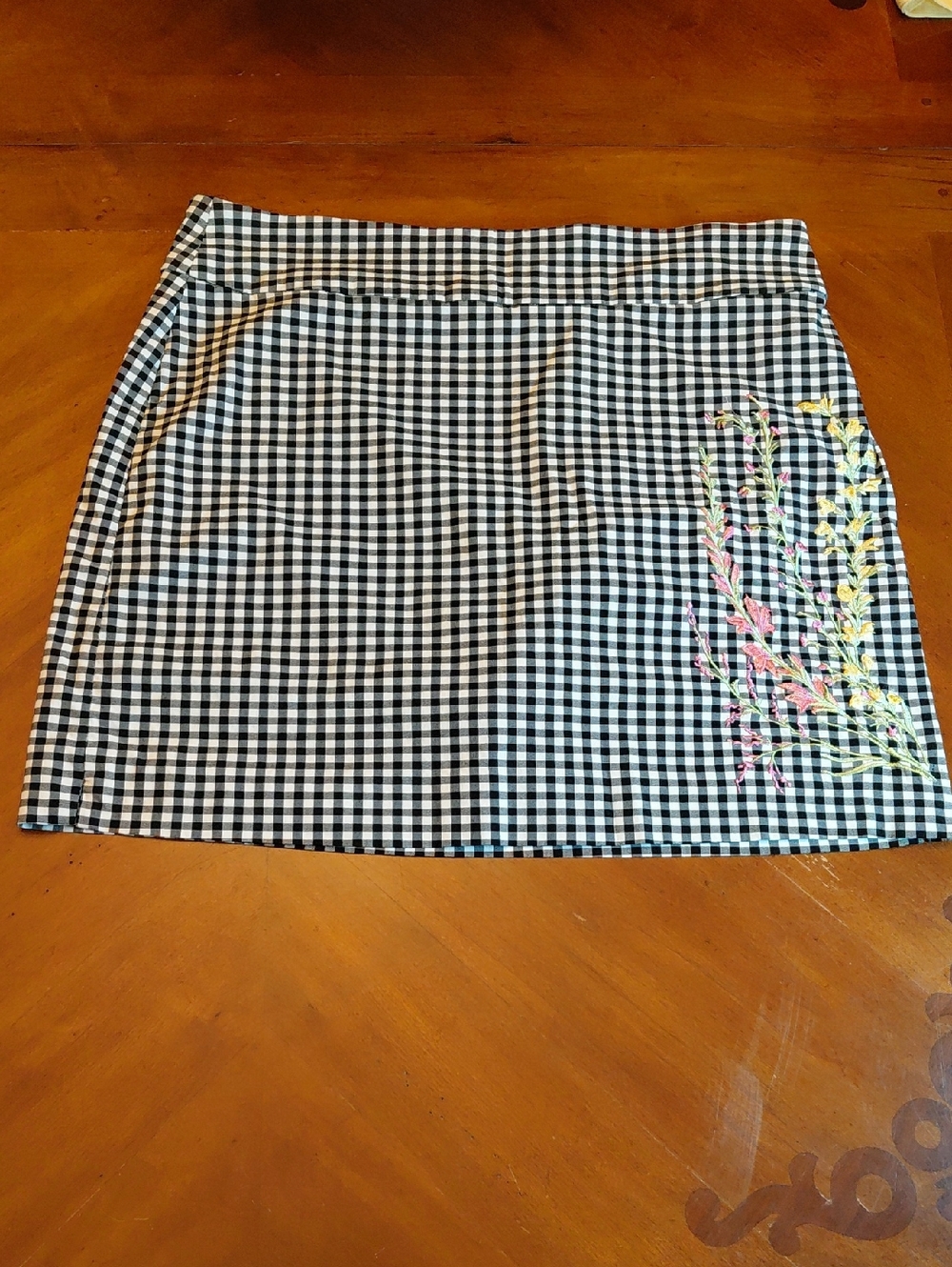 Charter Club Black & White Gingham Skort with Floral Embroidery